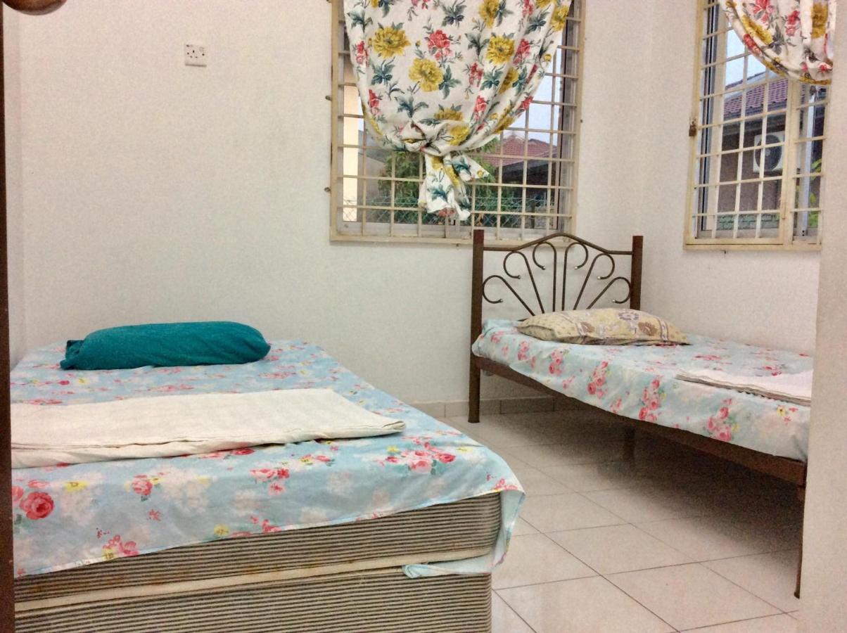 Addeen Homestay Chukai Ngoại thất bức ảnh