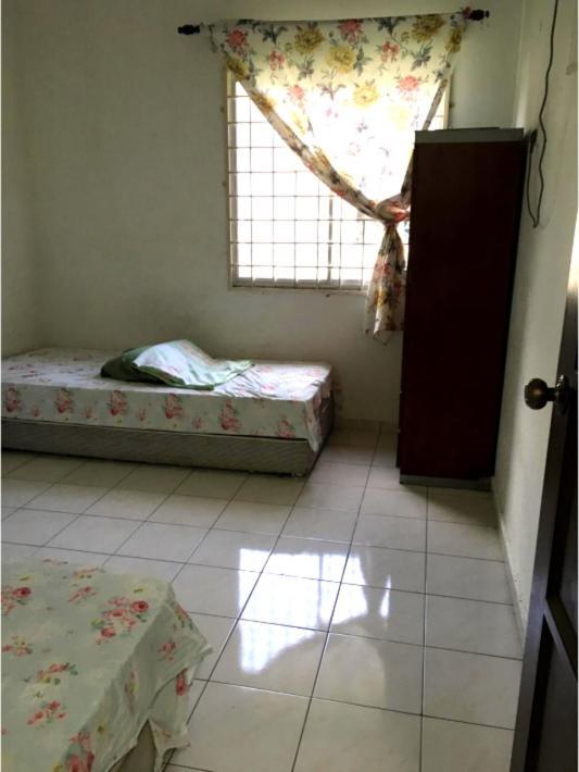 Addeen Homestay Chukai Ngoại thất bức ảnh