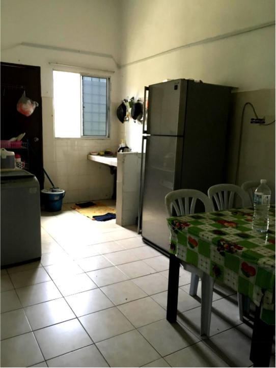 Addeen Homestay Chukai Ngoại thất bức ảnh